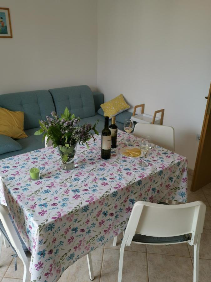 Apartment Zoanda Premantura Esterno foto