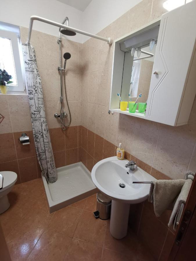 Apartment Zoanda Premantura Esterno foto