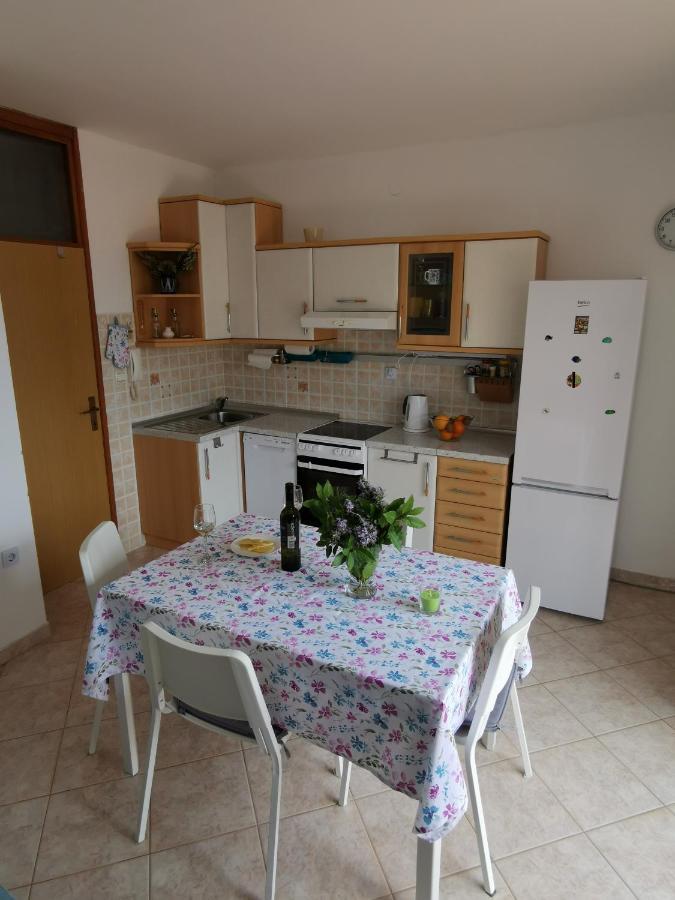 Apartment Zoanda Premantura Esterno foto