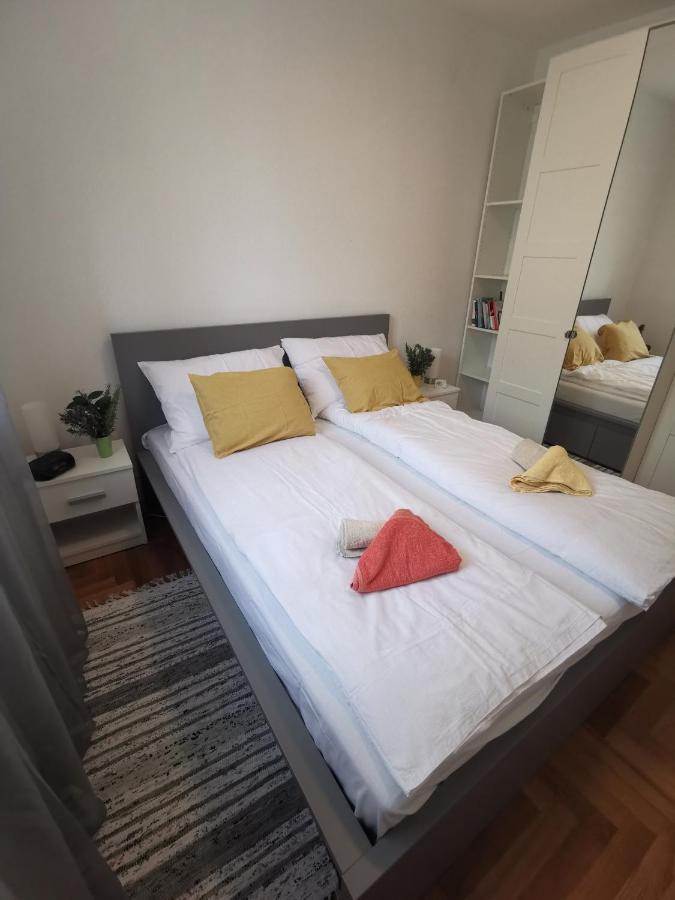 Apartment Zoanda Premantura Esterno foto